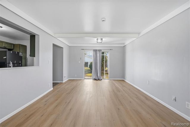 29624 Pleasant Trail, Southfield, MI 48076