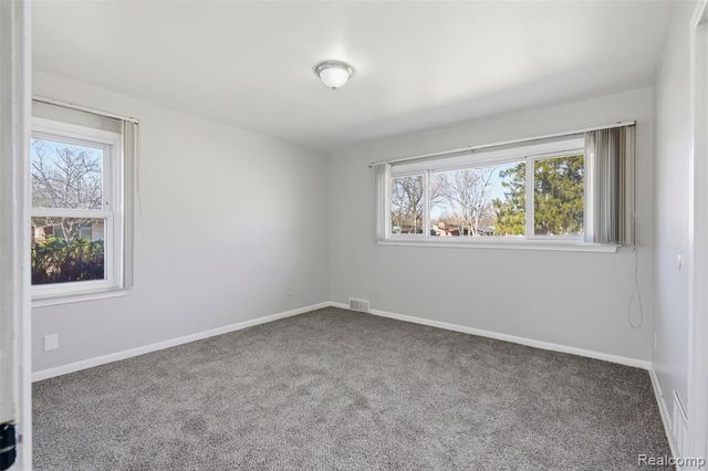 29624 Pleasant Trail, Southfield, MI 48076