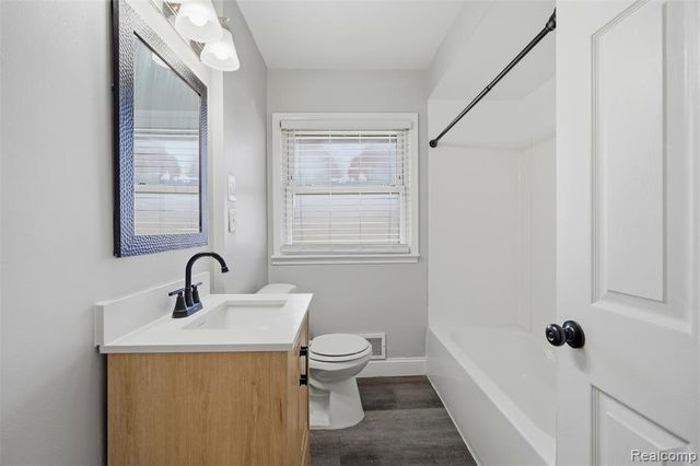 29624 Pleasant Trail, Southfield, MI 48076