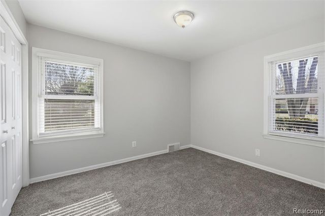 29624 Pleasant Trail, Southfield, MI 48076