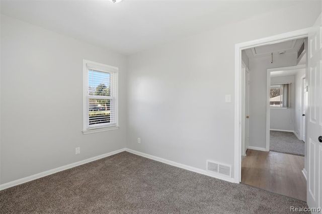 29624 Pleasant Trail, Southfield, MI 48076