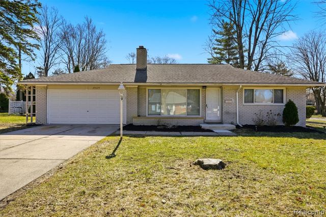 29624 Pleasant Trail, Southfield, MI 48076