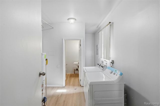 29624 Pleasant Trail, Southfield, MI 48076