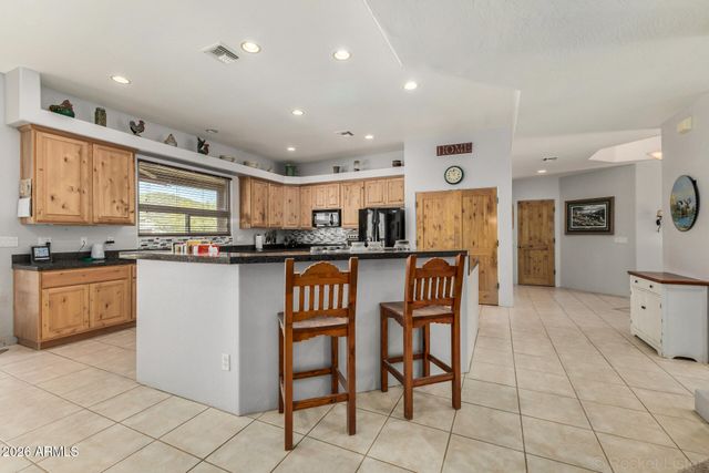 2244 E CAVALRY Road, New River, AZ 85087