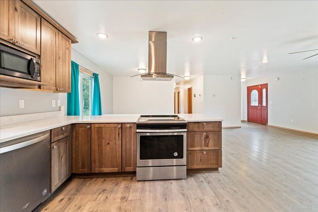 1385 BENN LANE, North Pole, AK 99705