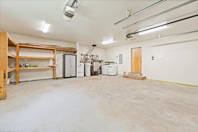 1385 BENN LANE, North Pole, AK 99705