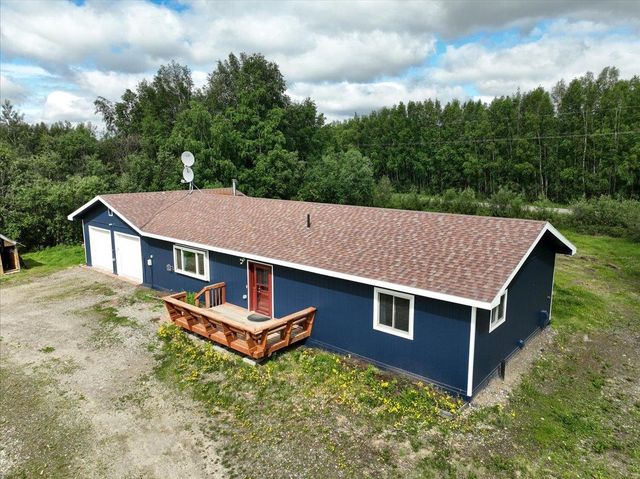 1385 BENN LANE, North Pole, AK 99705