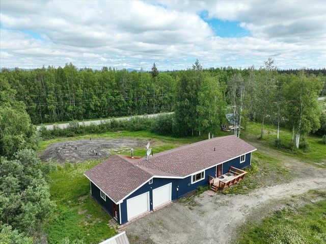1385 BENN LANE, North Pole, AK 99705