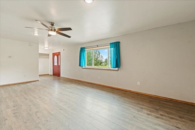 1385 BENN LANE, North Pole, AK 99705