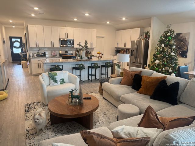 10127 Helios, Converse, TX 78109