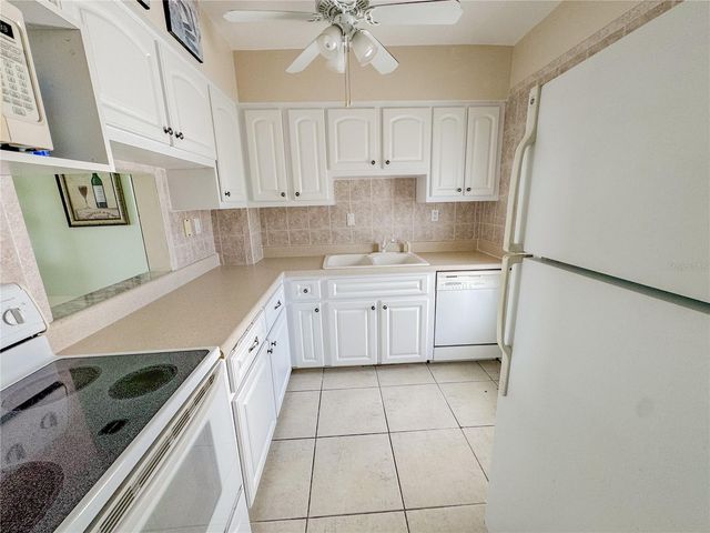 771 JOHN RINGLING BOULEVARD 3, Sarasota, FL 34236
