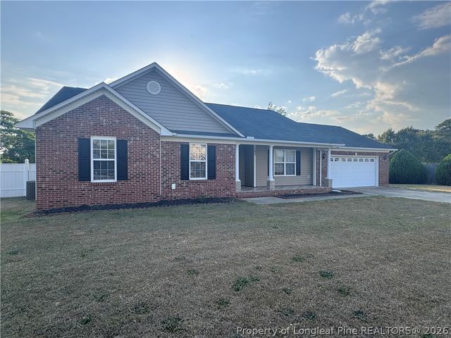 103 Scaley Bark Drive, Raeford, NC 28376