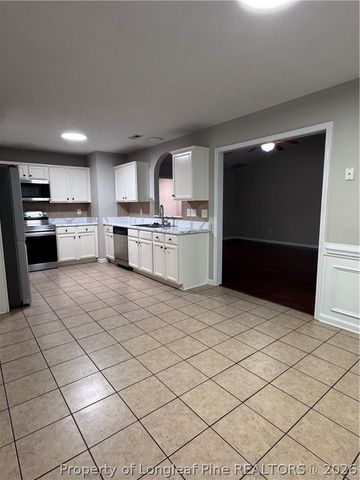 103 Scaley Bark Drive, Raeford, NC 28376
