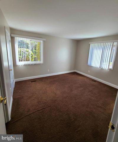 701 THORNTON CT, North Wales, PA 19454