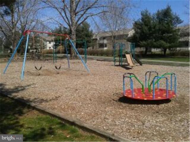 701 THORNTON CT, North Wales, PA 19454