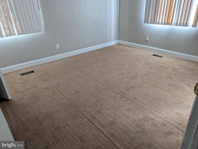 701 THORNTON CT, North Wales, PA 19454