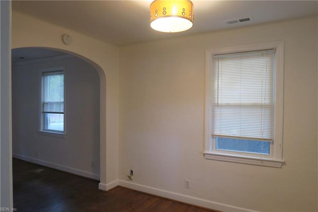 4917 Shafer ST, Norfolk, VA 23513