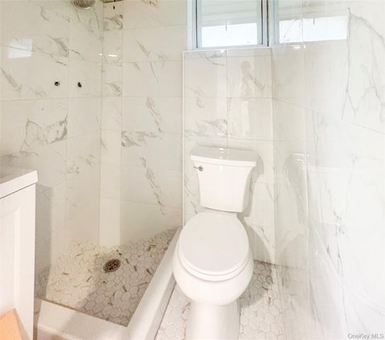 1340 Siegfried Place, Bronx, NY 10465