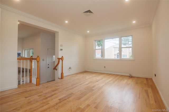 1340 Siegfried Place, Bronx, NY 10465