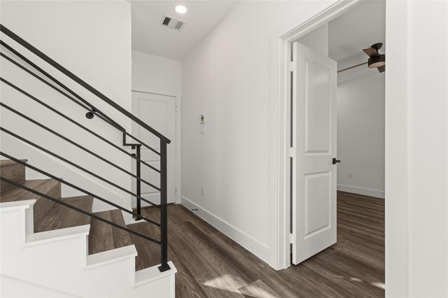 2709 Dennis Street, Houston, TX 77004