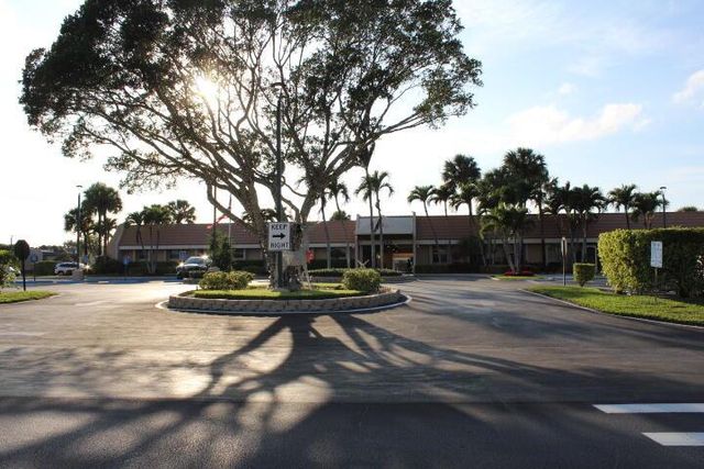 149 Lake Gloria Drive, West Palm Beach, FL 33411