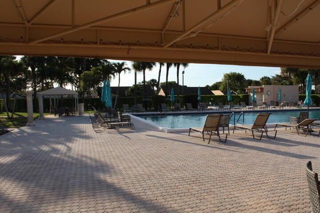 149 Lake Gloria Drive, West Palm Beach, FL 33411