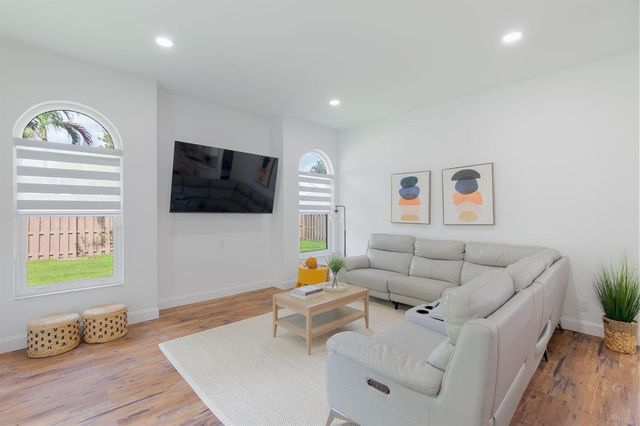 13590 Jonquil Place, Wellington, FL 33414