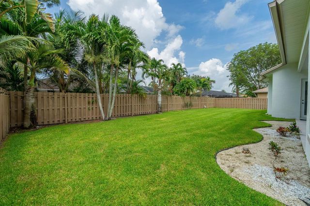 13590 Jonquil Place, Wellington, FL 33414