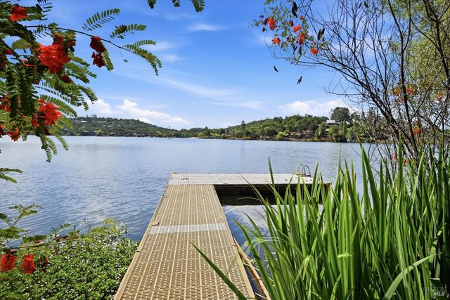 16945 Knollview Dr, Hidden Valley Lake, CA 95467