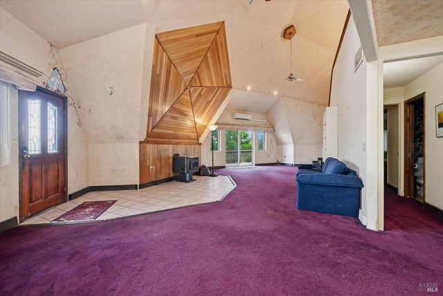 16945 Knollview Dr, Hidden Valley Lake, CA 95467