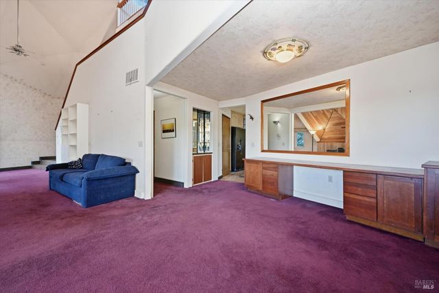 16945 Knollview Dr, Hidden Valley Lake, CA 95467