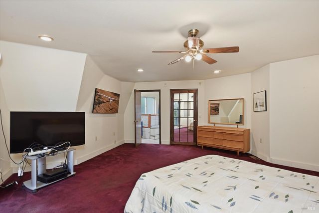 16945 Knollview Dr, Hidden Valley Lake, CA 95467
