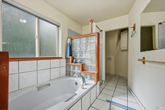 16945 Knollview Dr, Hidden Valley Lake, CA 95467