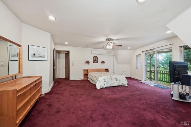 16945 Knollview Dr, Hidden Valley Lake, CA 95467