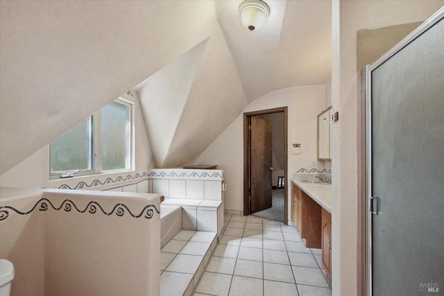 16945 Knollview Dr, Hidden Valley Lake, CA 95467