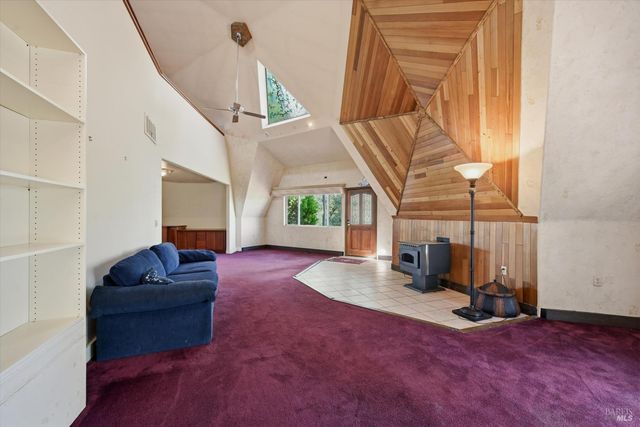 16945 Knollview Dr, Hidden Valley Lake, CA 95467