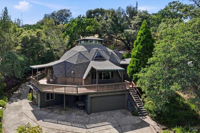 16945 Knollview Dr, Hidden Valley Lake, CA 95467