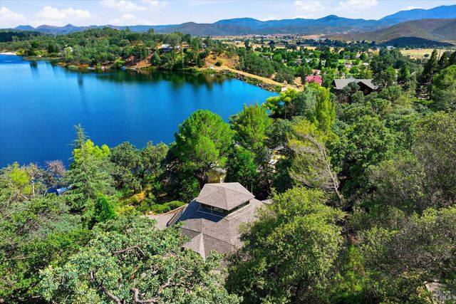 16945 Knollview Dr, Hidden Valley Lake, CA 95467