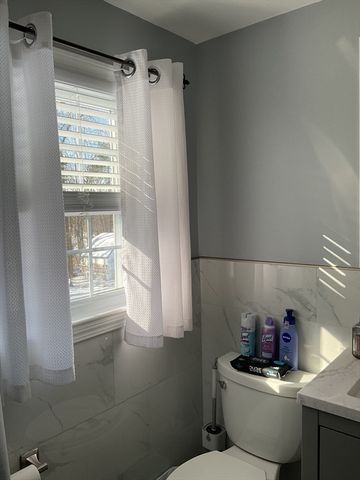 77 Christy Ave, Dracut, MA 01826