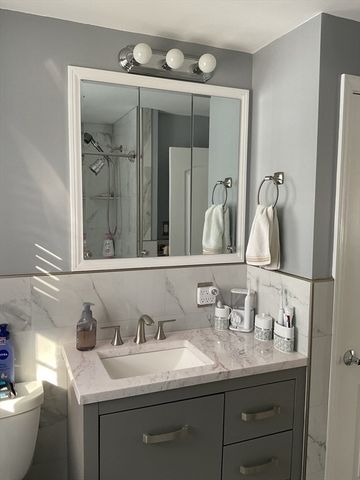 77 Christy Ave, Dracut, MA 01826