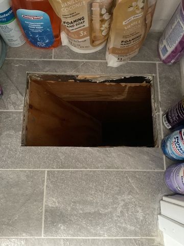 77 Christy Ave, Dracut, MA 01826