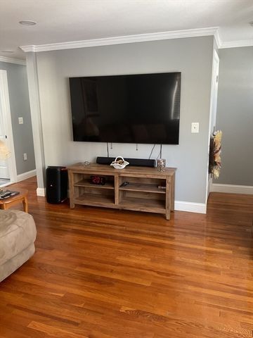 77 Christy Ave, Dracut, MA 01826