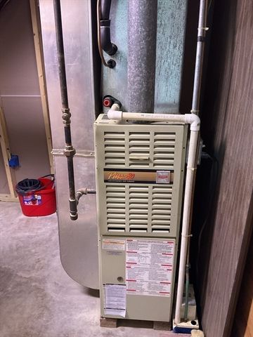 77 Christy Ave, Dracut, MA 01826