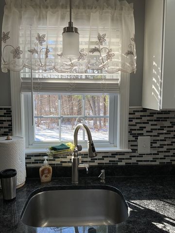 77 Christy Ave, Dracut, MA 01826