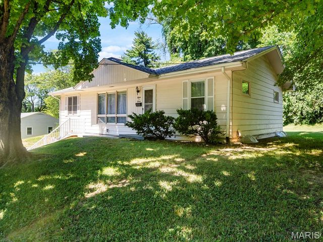 1507 W Main Street, Collinsville, IL 62234