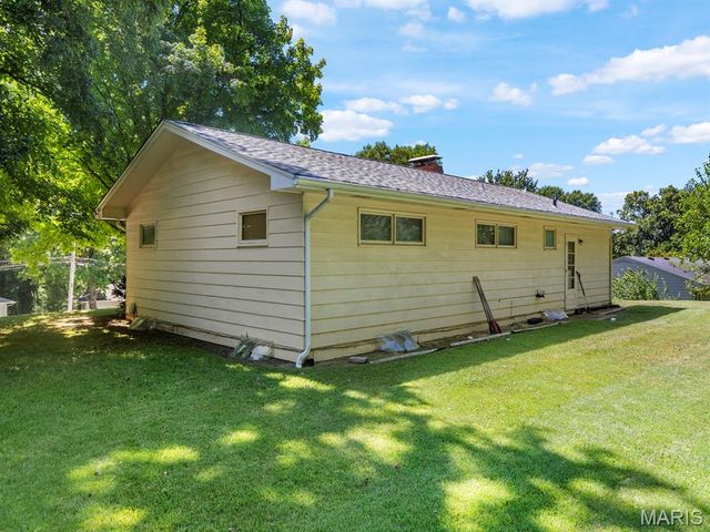 1507 W Main Street, Collinsville, IL 62234