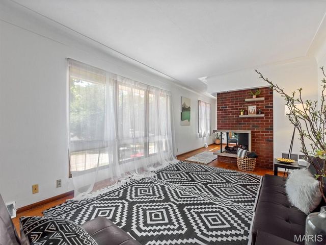 1507 W Main Street, Collinsville, IL 62234