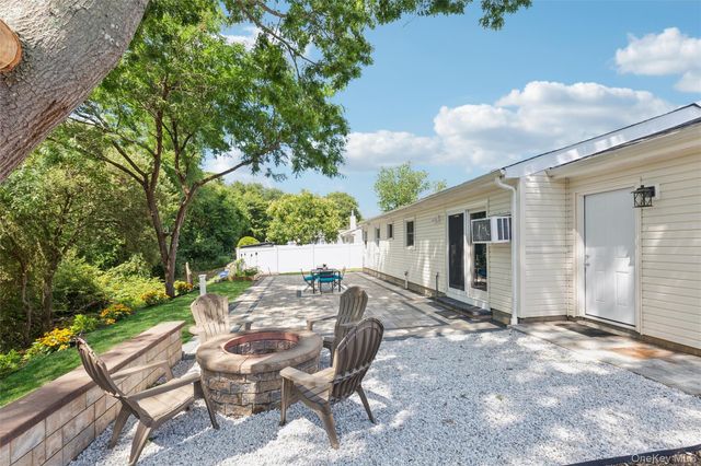91 Circle Drive W, Patchogue, NY 11772