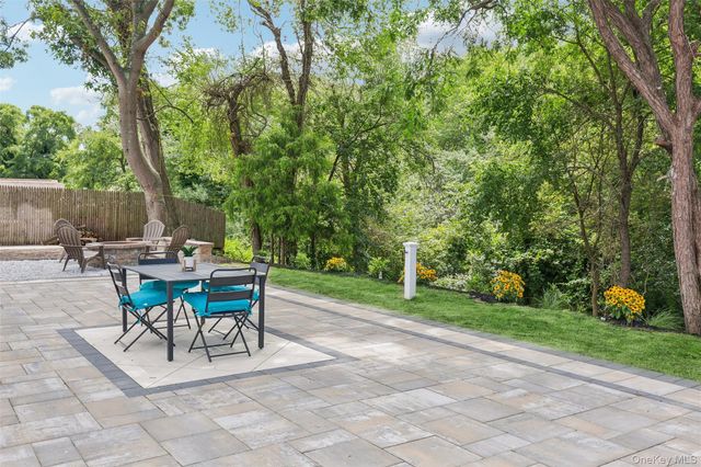 91 Circle Drive W, Patchogue, NY 11772
