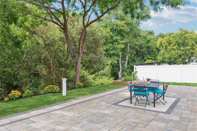 91 Circle Drive W, Patchogue, NY 11772